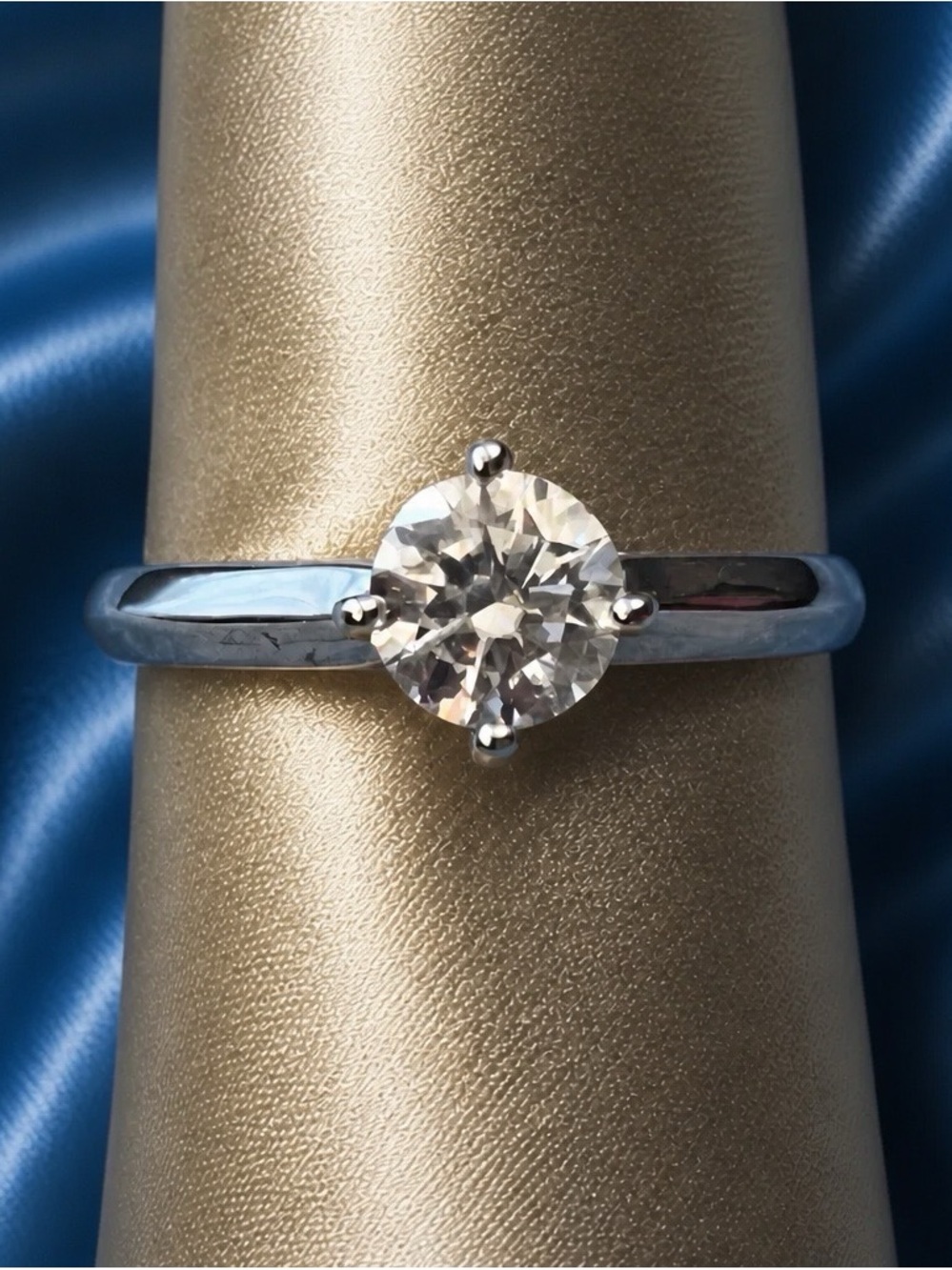 GRA Certification Included. 6mm,0.80ctw, Flawless Moissanite solitaire, VVSI